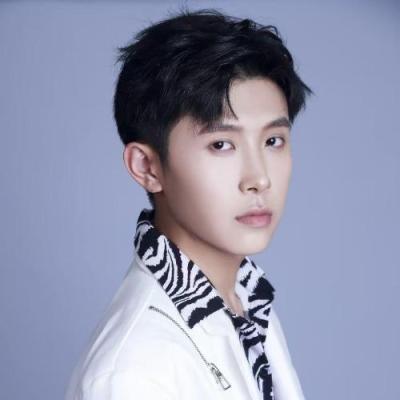短剧演员何天宇
