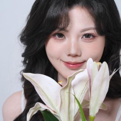 短剧演员成柏芝