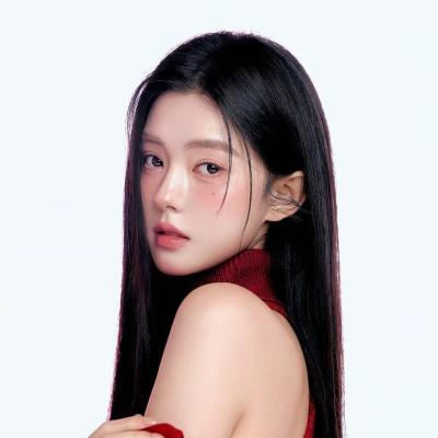 短剧演员李菁菁