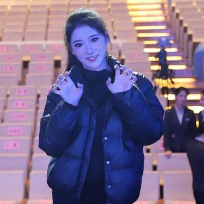 短剧演员张贝儿