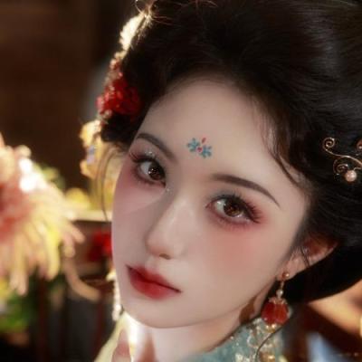 短剧演员张洛嘉