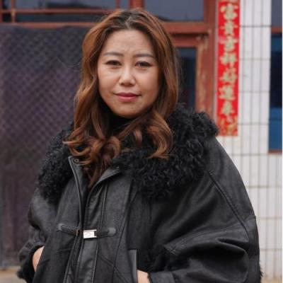 短剧演员施玉霞