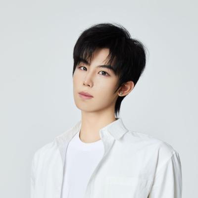 短剧演员张昊举