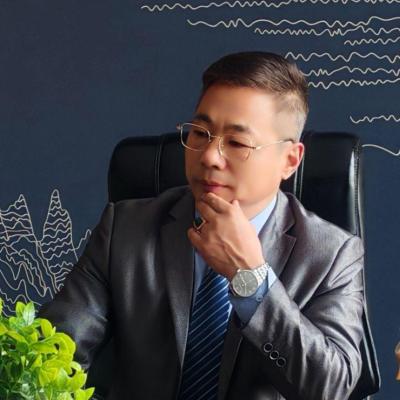 短剧演员远方