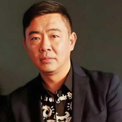 短剧演员周小鹏