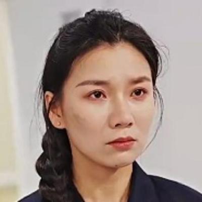 短剧演员李清苞