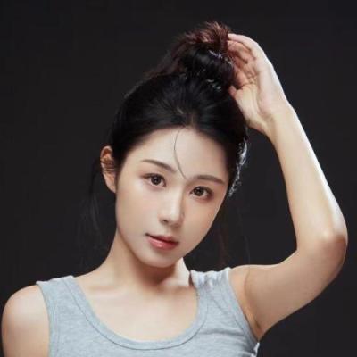 短剧演员黄海冰