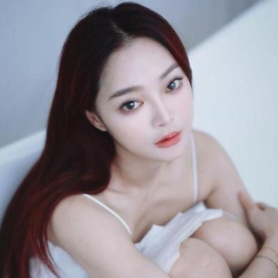 短剧演员何琢言