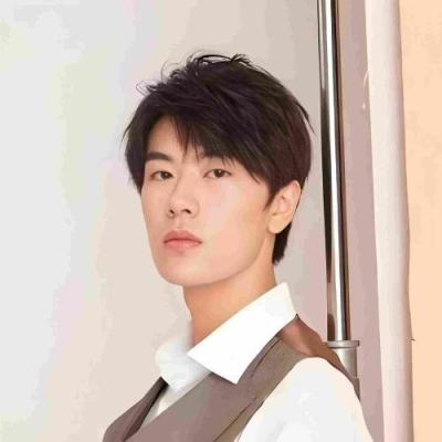 短剧演员蔡忠良