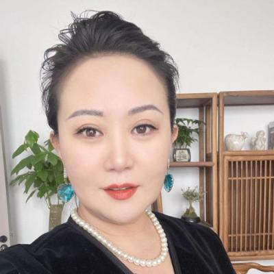 短剧演员肖莉莉