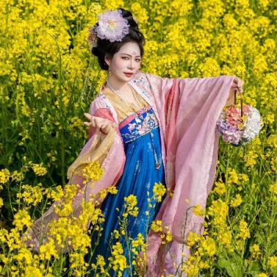 短剧演员诺柒