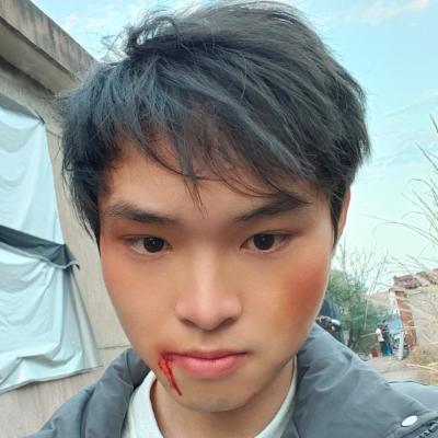 短剧演员李嘉雄