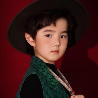 短剧演员李雷雷