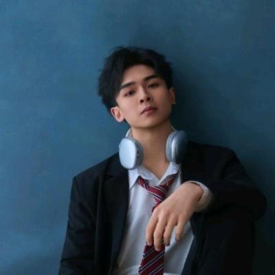 短剧演员李墨研