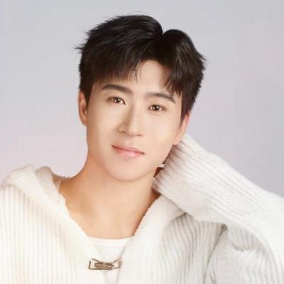 短剧演员杨学辉