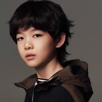 短剧演员张时瑀