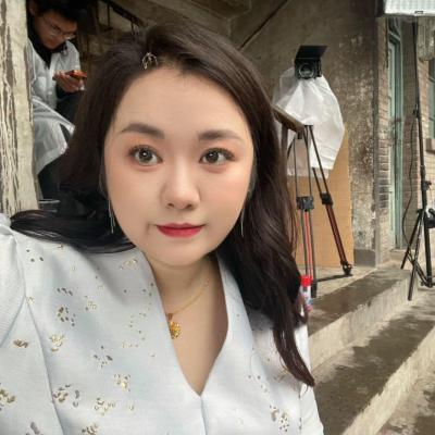 短剧演员李小猫