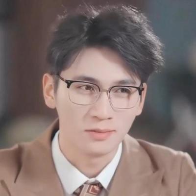 短剧演员李成浩
