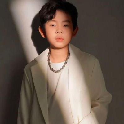短剧演员陈谦和