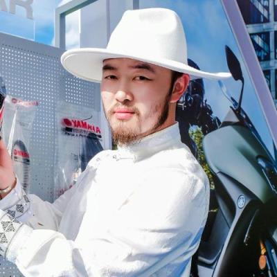短剧演员