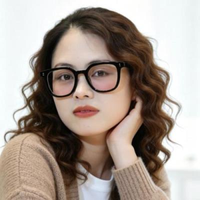 短剧演员杨月飞