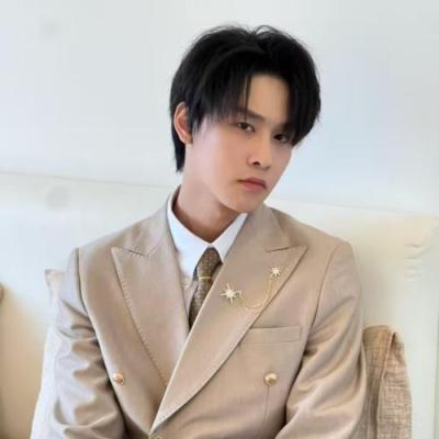 短剧演员