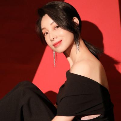 短剧演员张馨梅