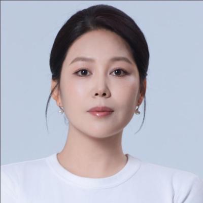 短剧演员馨语