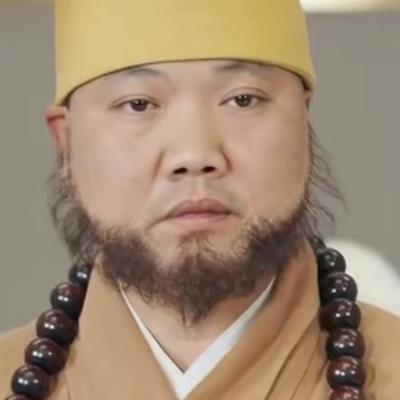 短剧演员郑伟